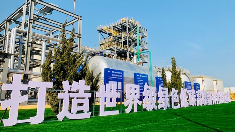 结构胶粘剂与密封胶：性能差异与应用解析